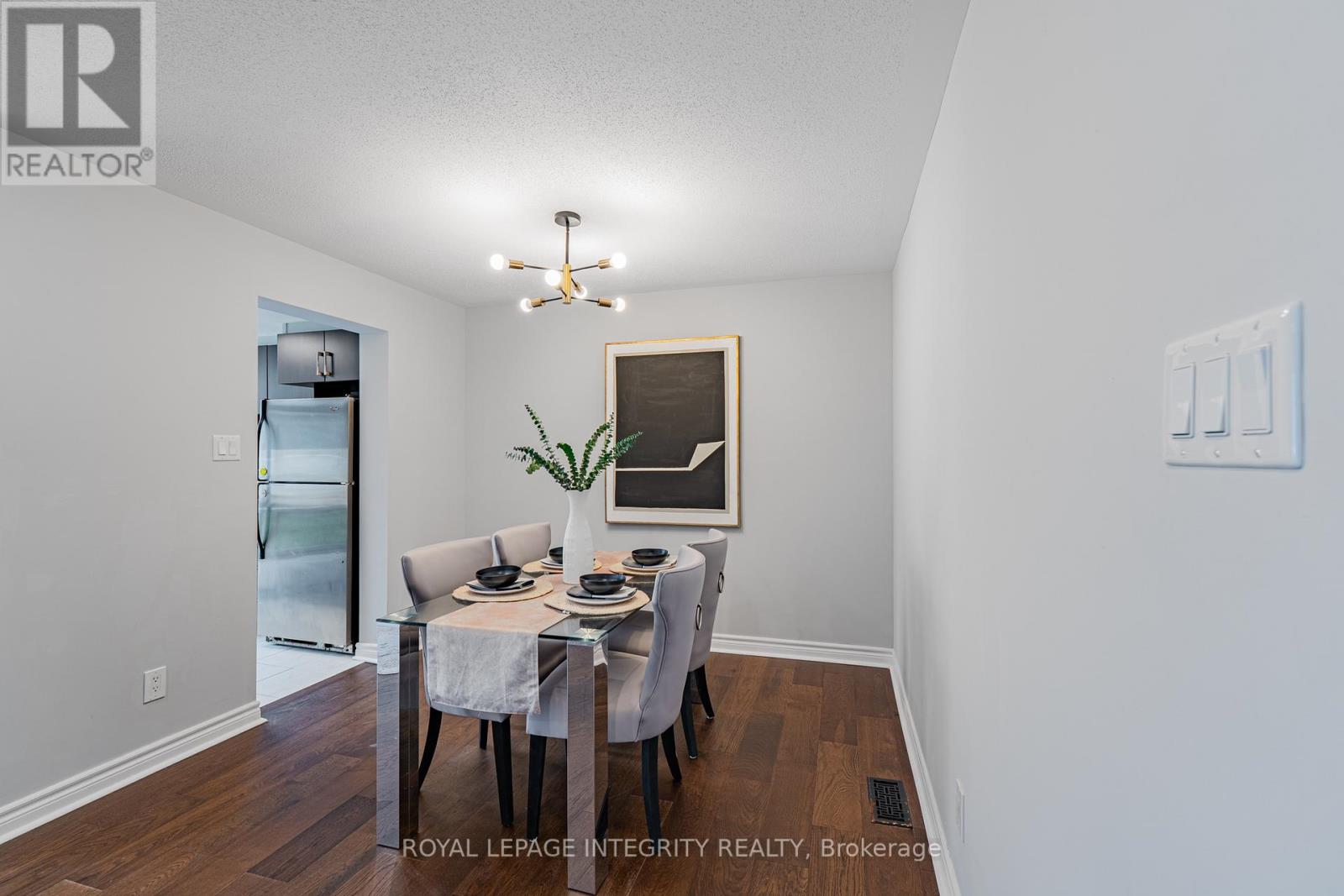 3 Bed, 3 Bath House for Sale in Ottawa – 132 MANCINI WAY E, Ottawa – MLS# X13214800 - Image 9
