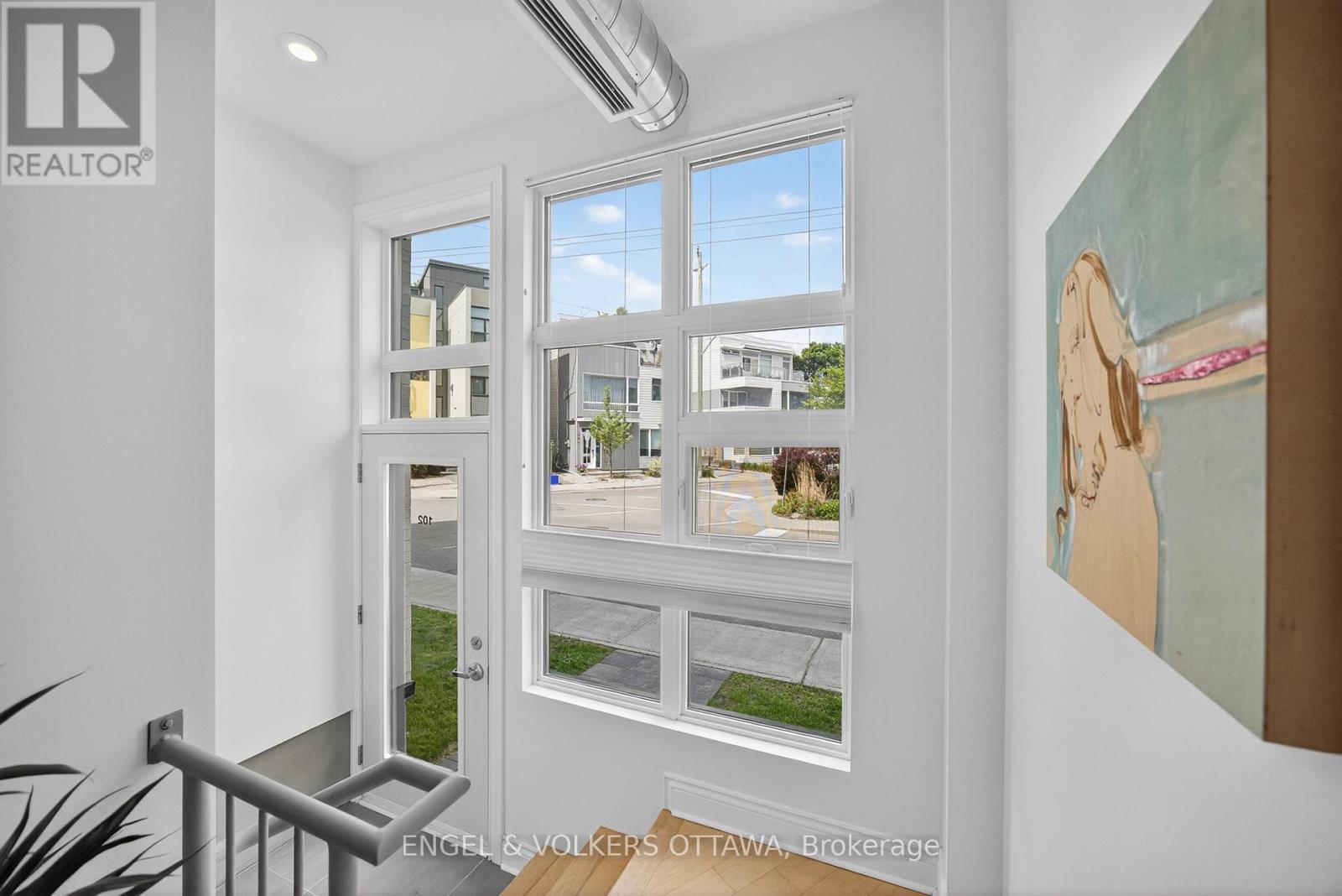 #102 101 PINHEY STREET - 8