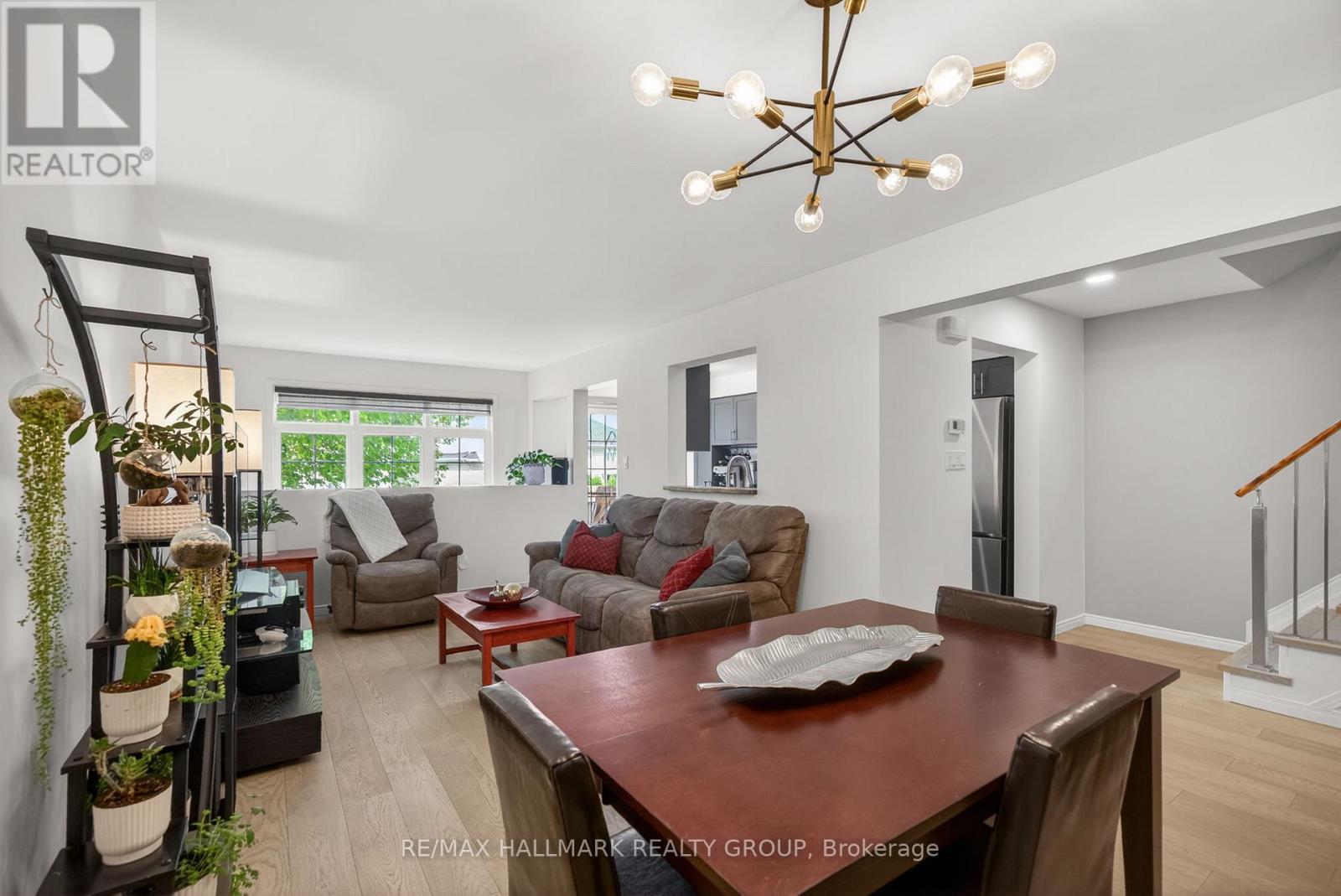 3 Bed, 3 Bath House for Sale in Ottawa – 115 CEDARDOWN PRIVATE, Ottawa – MLS# X13214828 - Image 7