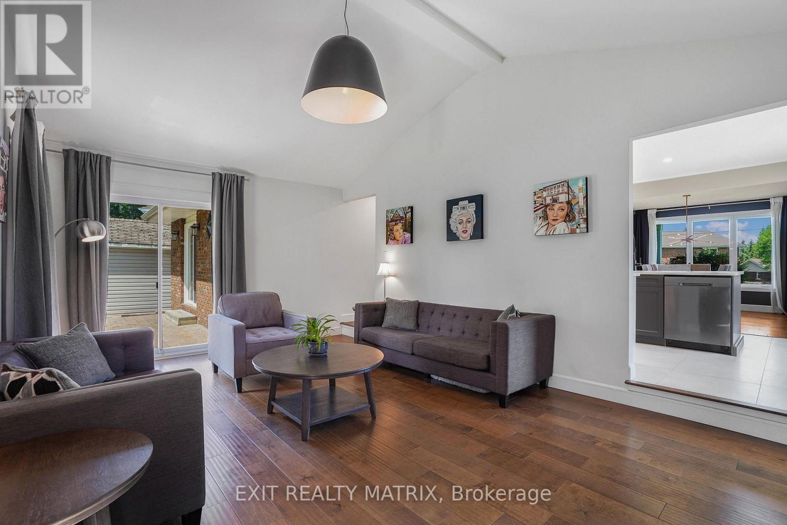 768 DEWHURST AVENUE - 10