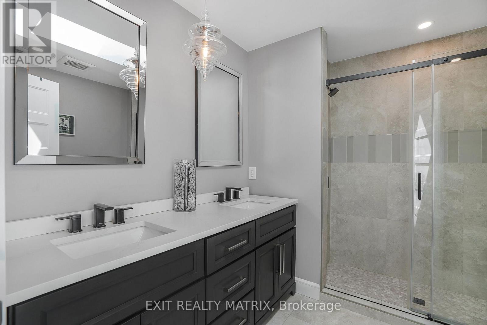 768 DEWHURST AVENUE - 13