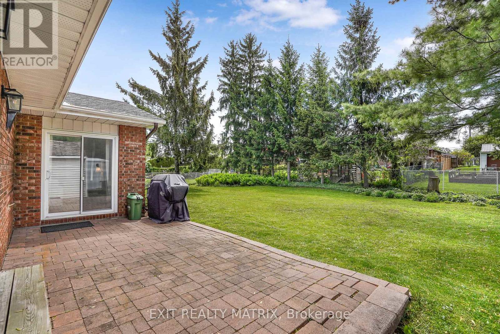 768 DEWHURST AVENUE - 25