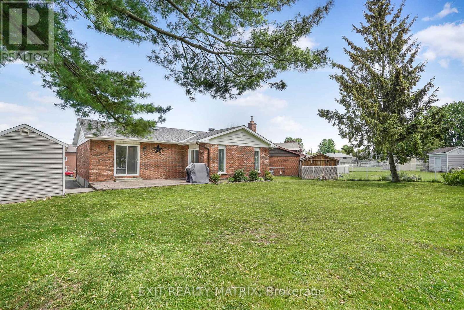 768 DEWHURST AVENUE - 27
