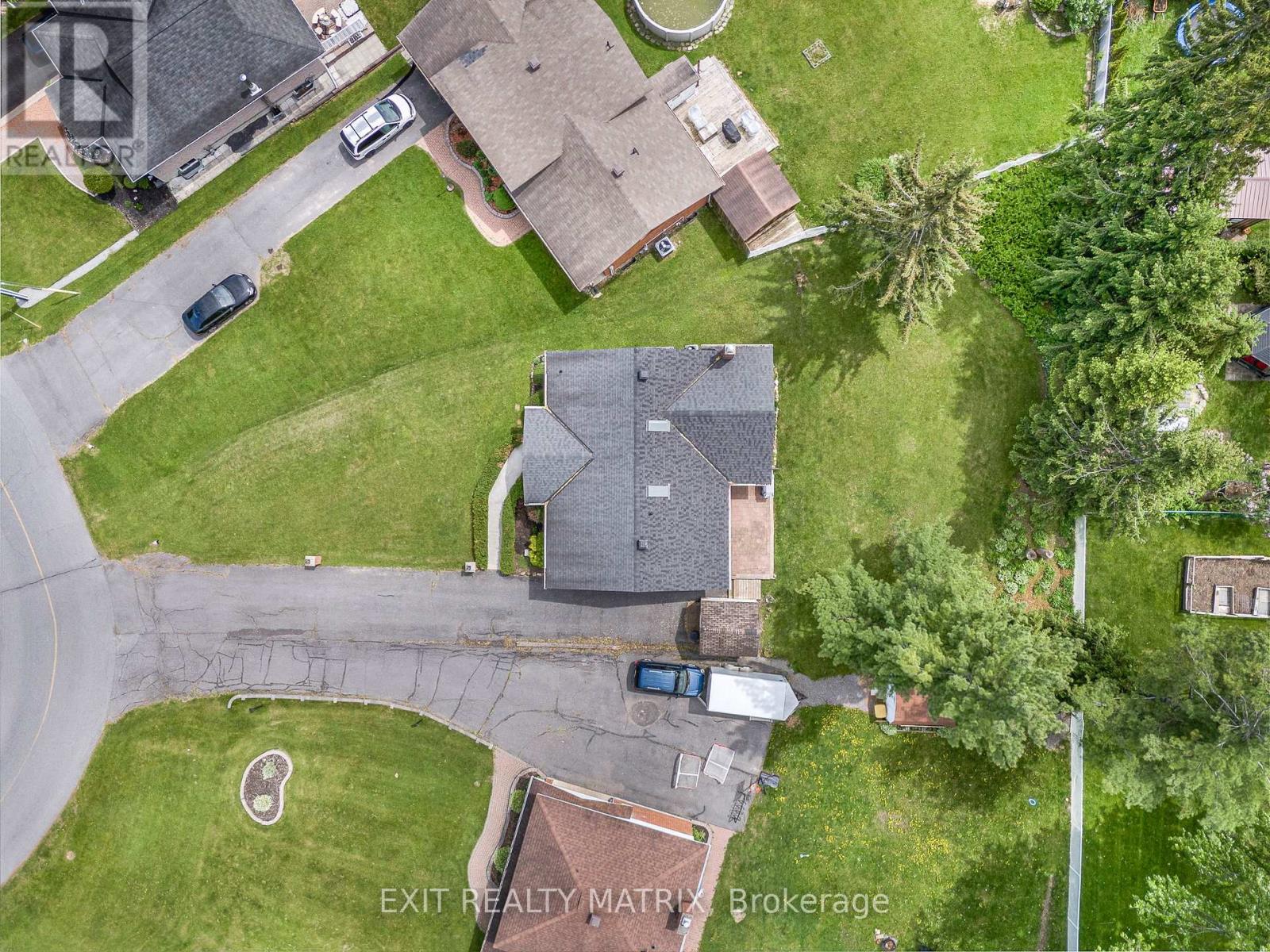 768 DEWHURST AVENUE - 30