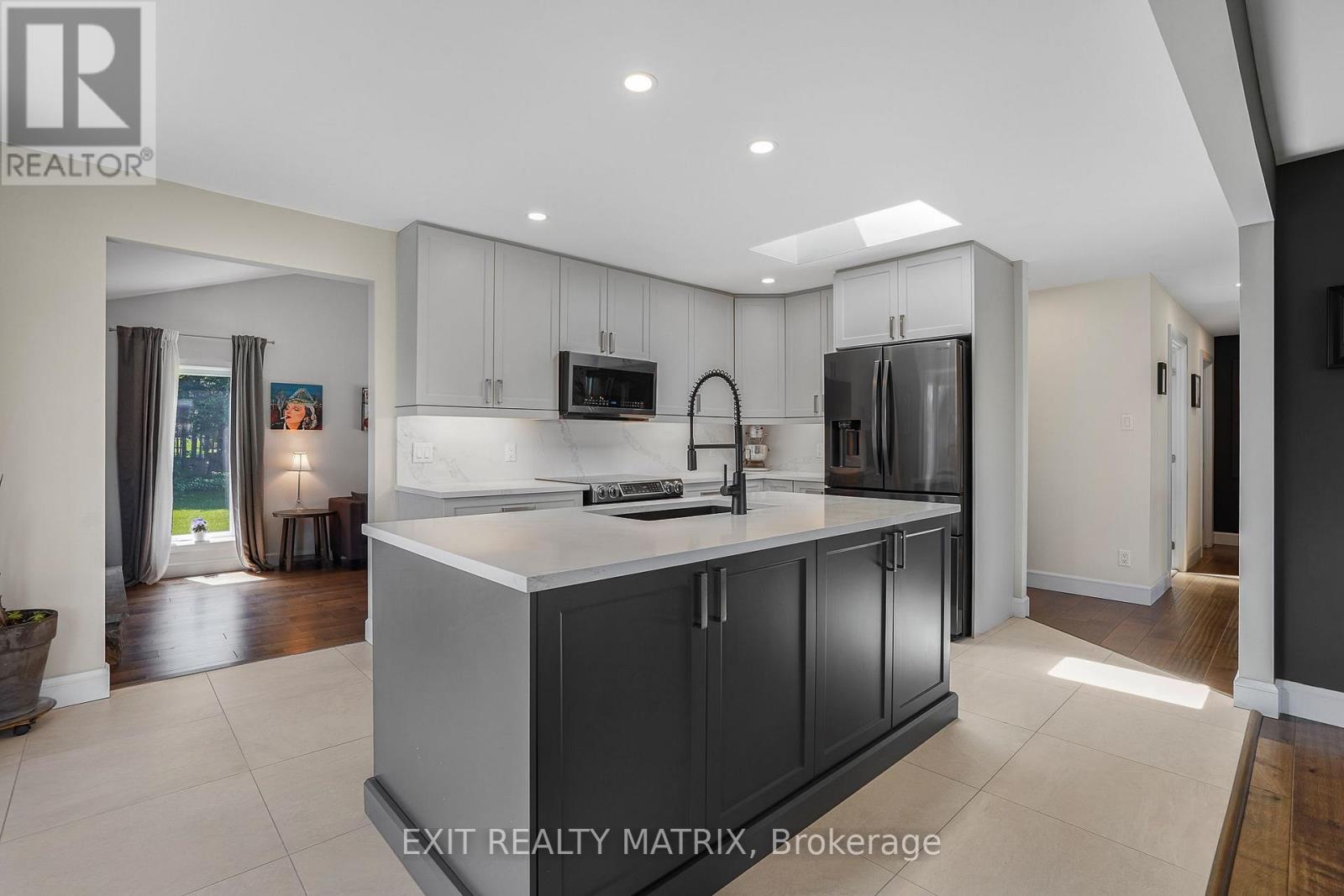 768 DEWHURST AVENUE - 6