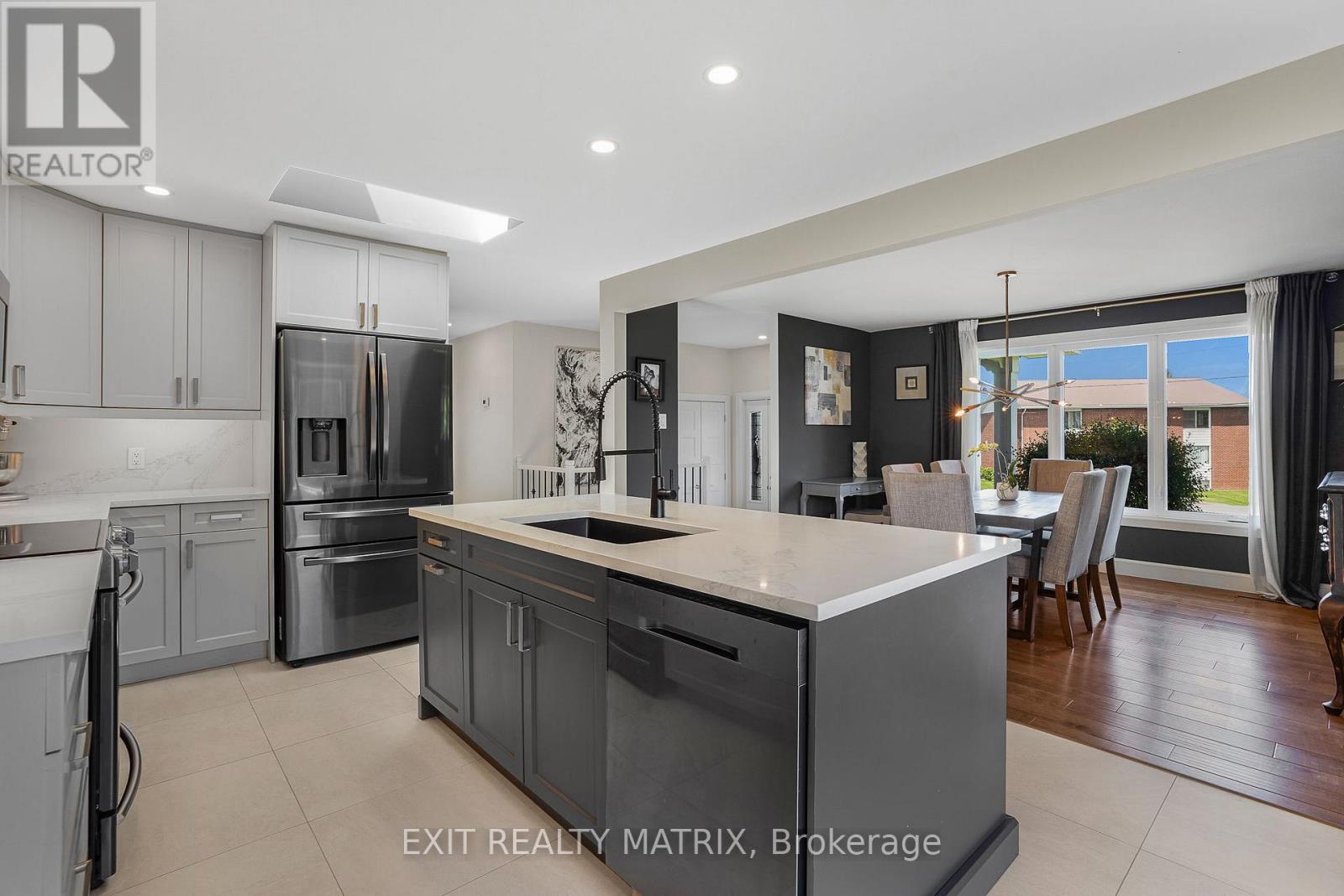 768 DEWHURST AVENUE - 7