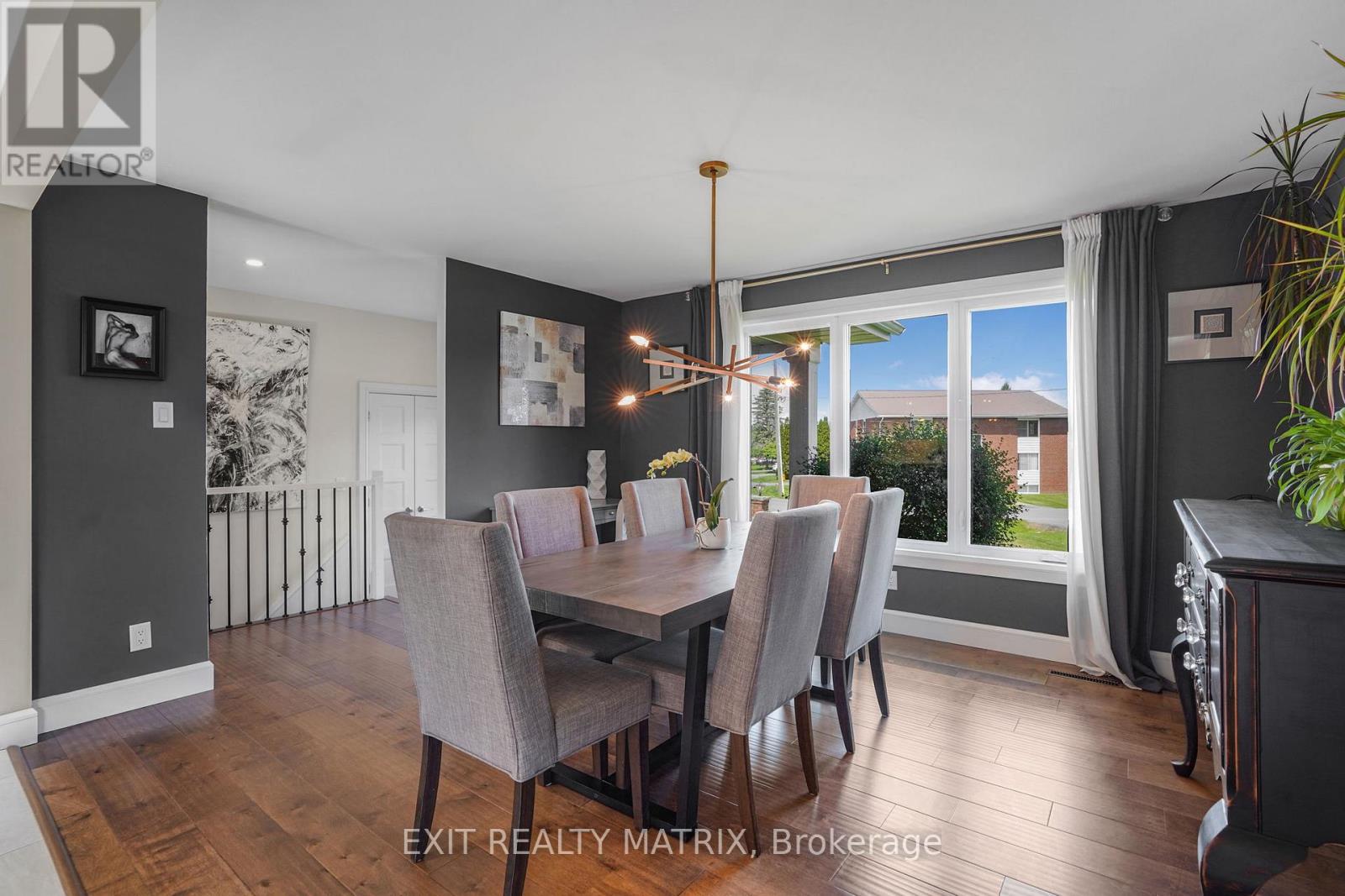 768 DEWHURST AVENUE - 9