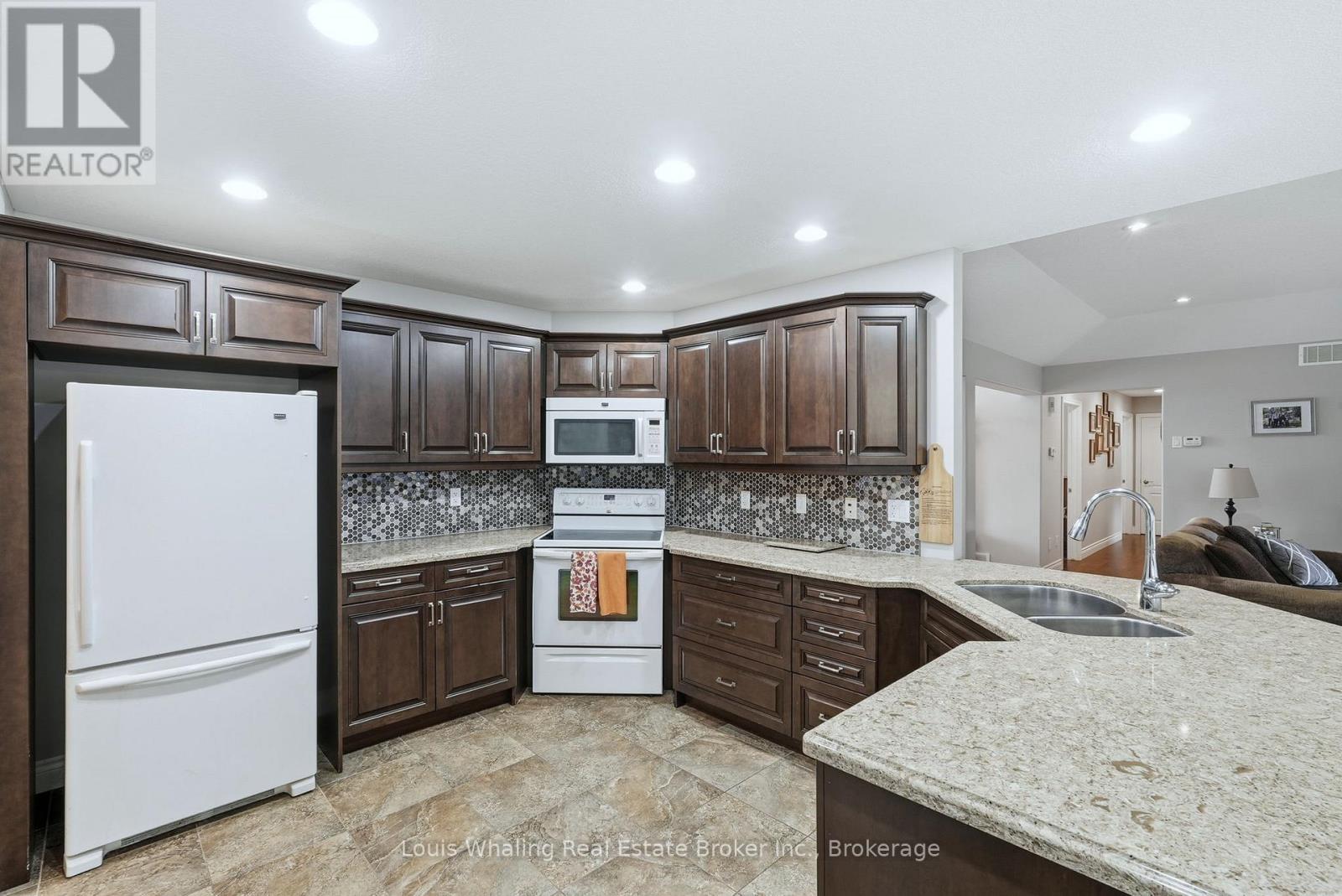 405 2ND STREET S - 10