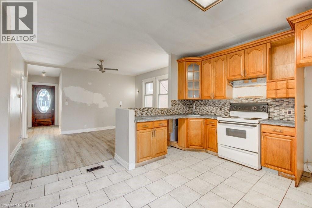 381 PIERRE Avenue - 19