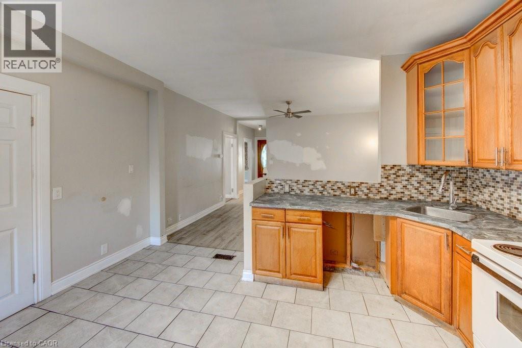 381 PIERRE Avenue - 21
