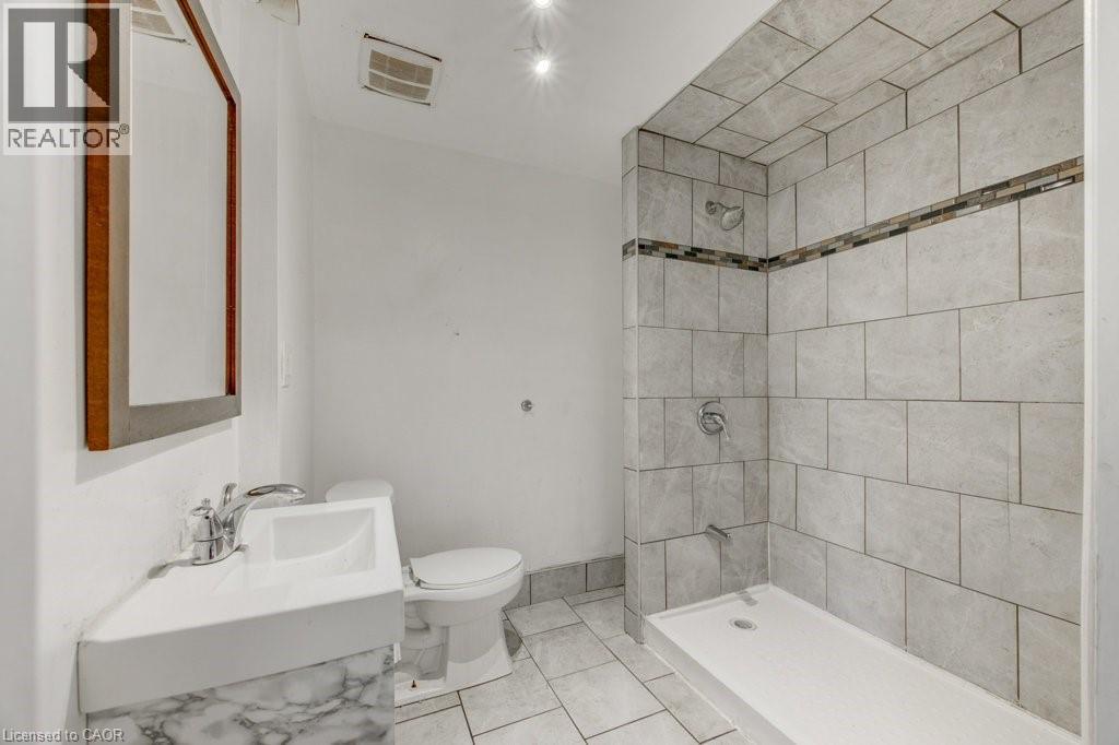 381 PIERRE Avenue - 22