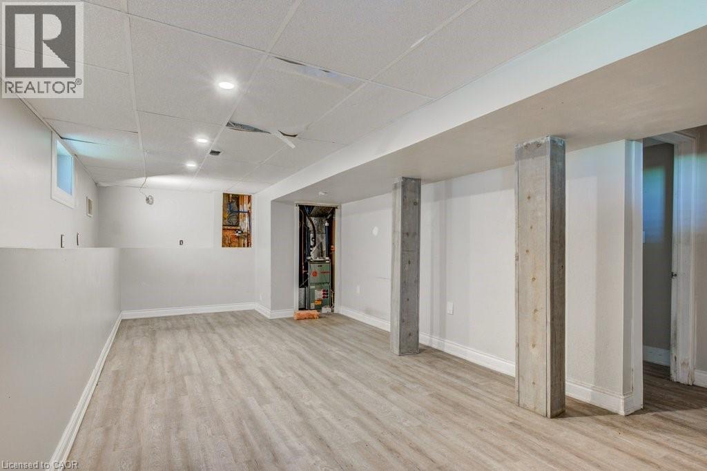 381 PIERRE Avenue - 26