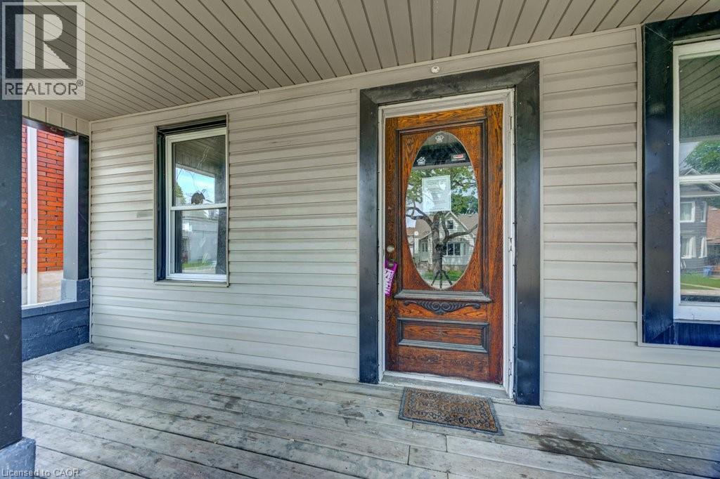 381 PIERRE Avenue - 3