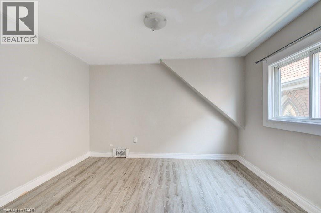 381 PIERRE Avenue - 44