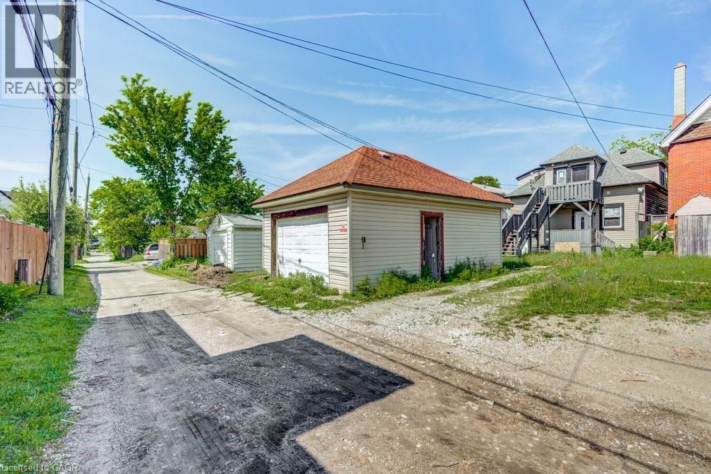 381 PIERRE Avenue - 50