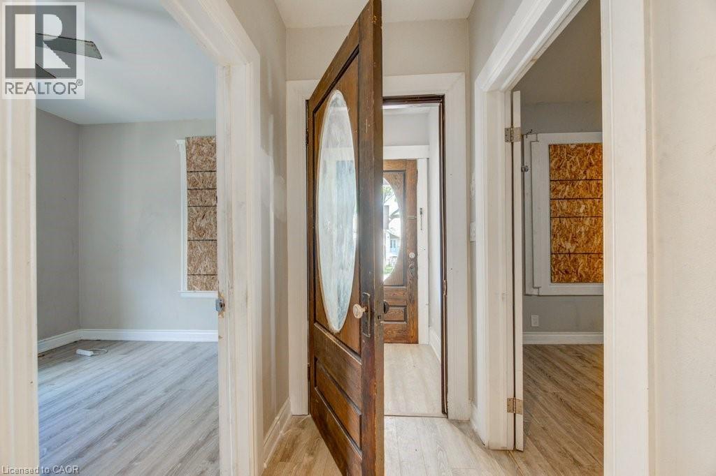 381 PIERRE Avenue - 7