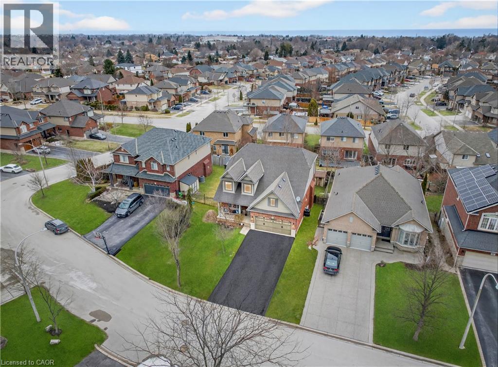 17 HEATHCOTE Court - 39