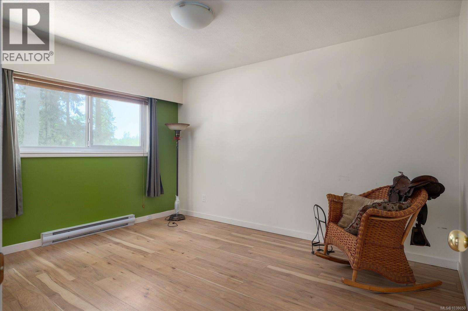 8959 Chemainus Rd - 17