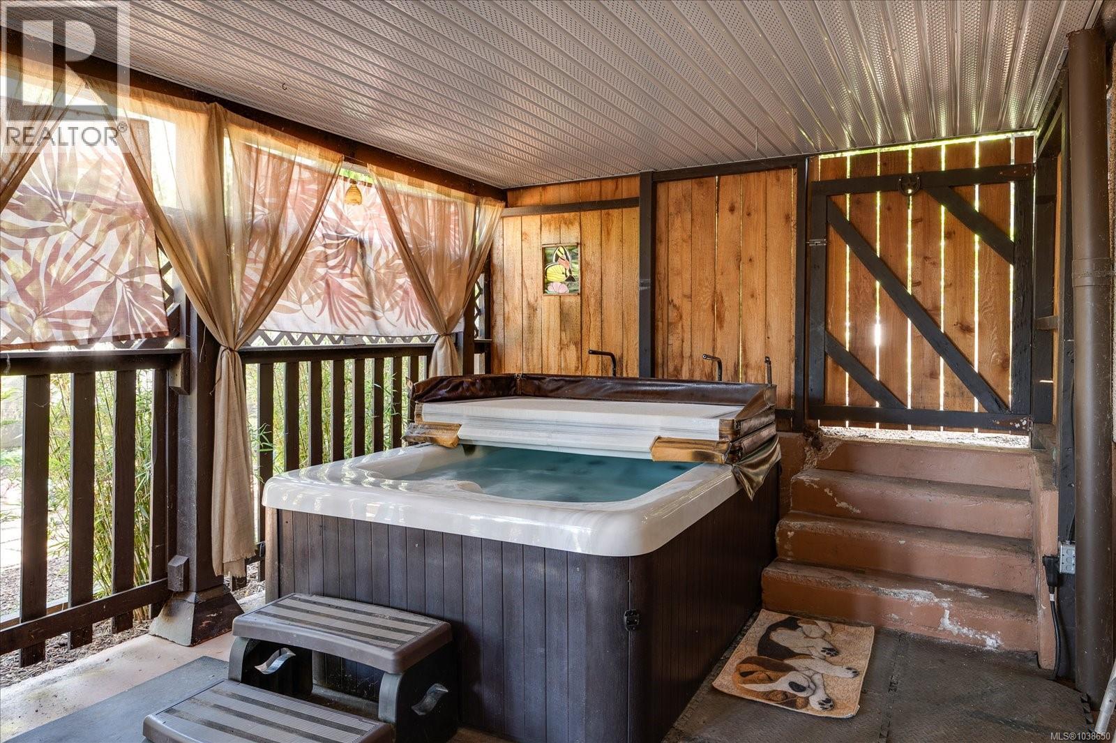 8959 Chemainus Rd - 28