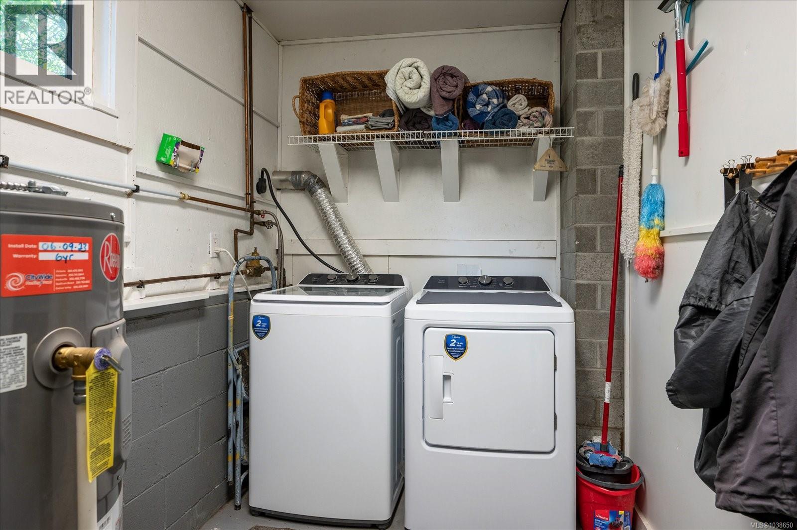 8959 Chemainus Rd - 31
