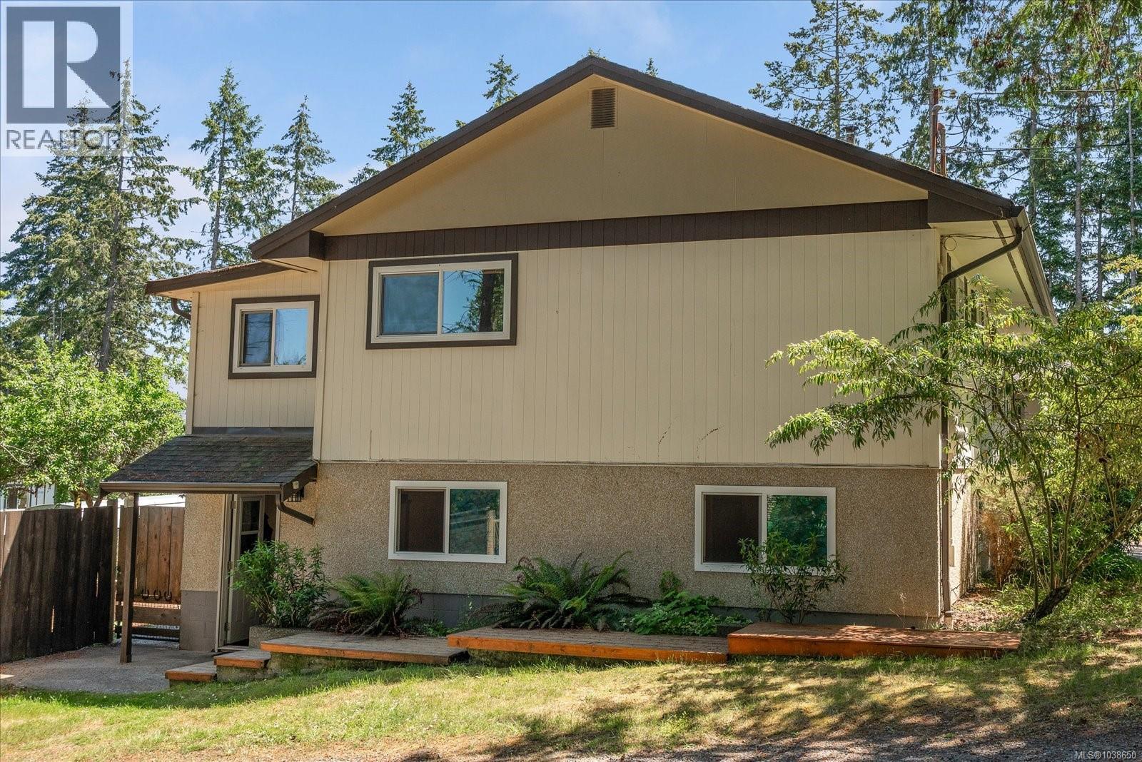 8959 Chemainus Rd - 35