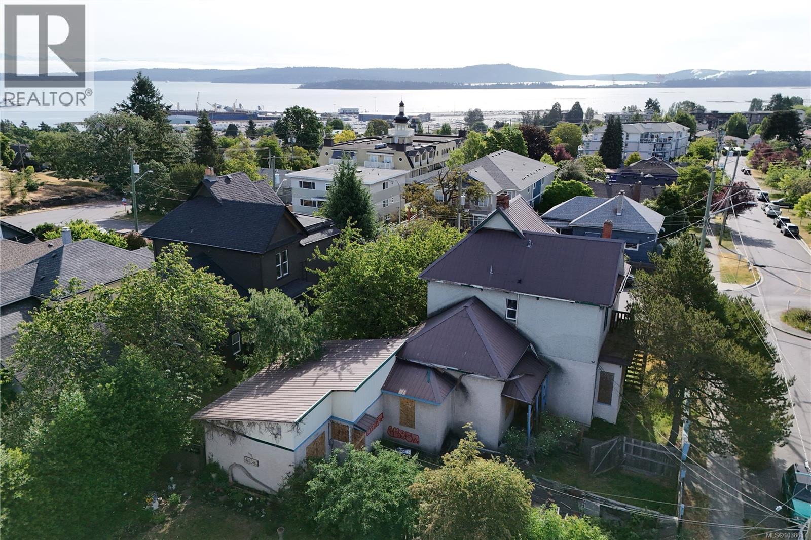 528 Hecate Street - photo 2