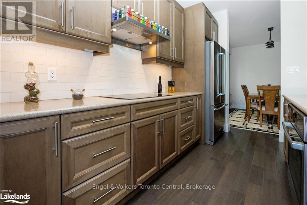 364 YELLOW BIRCH CRESCENT - 42