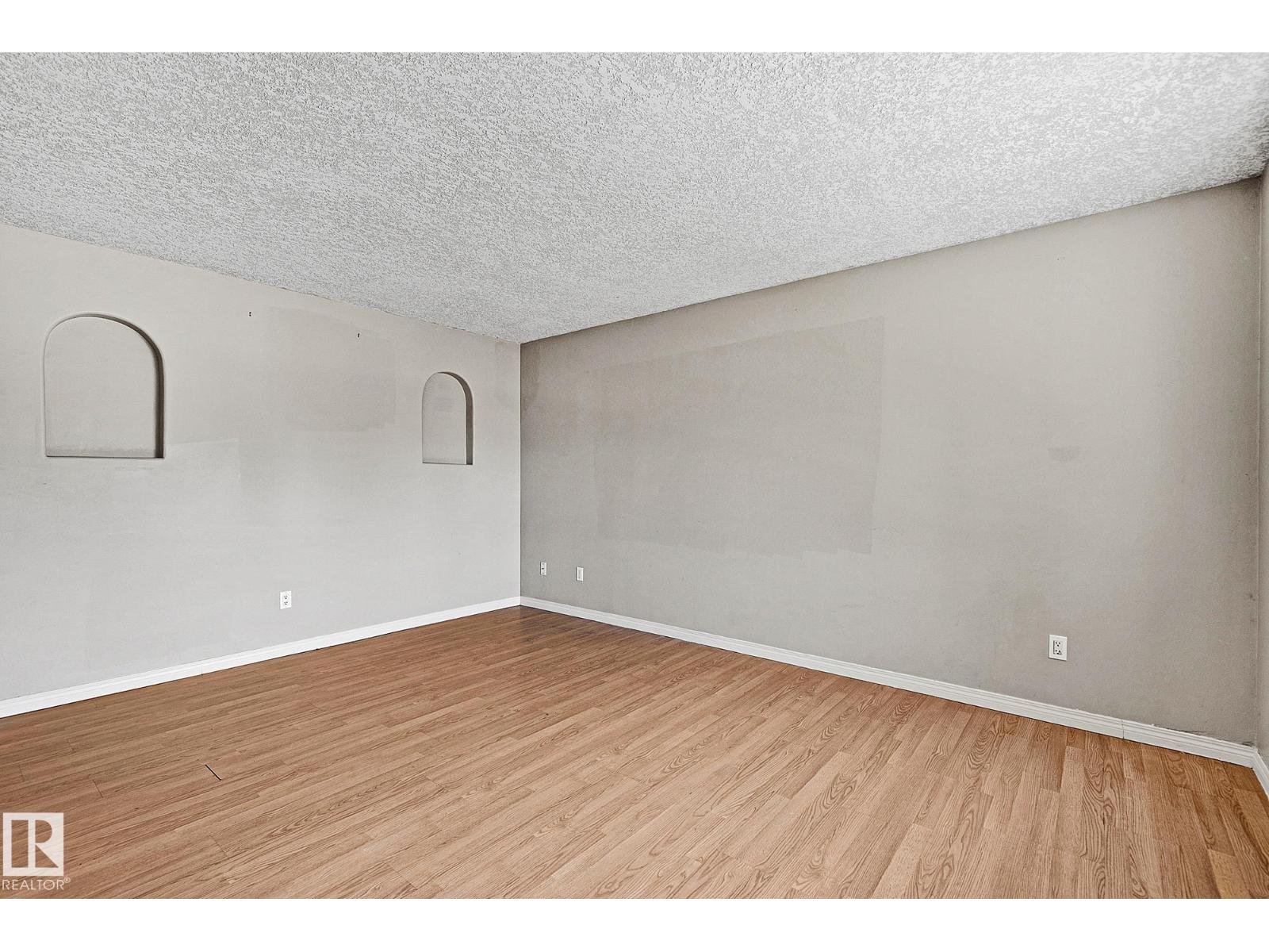 17059 98 ST NW - 3