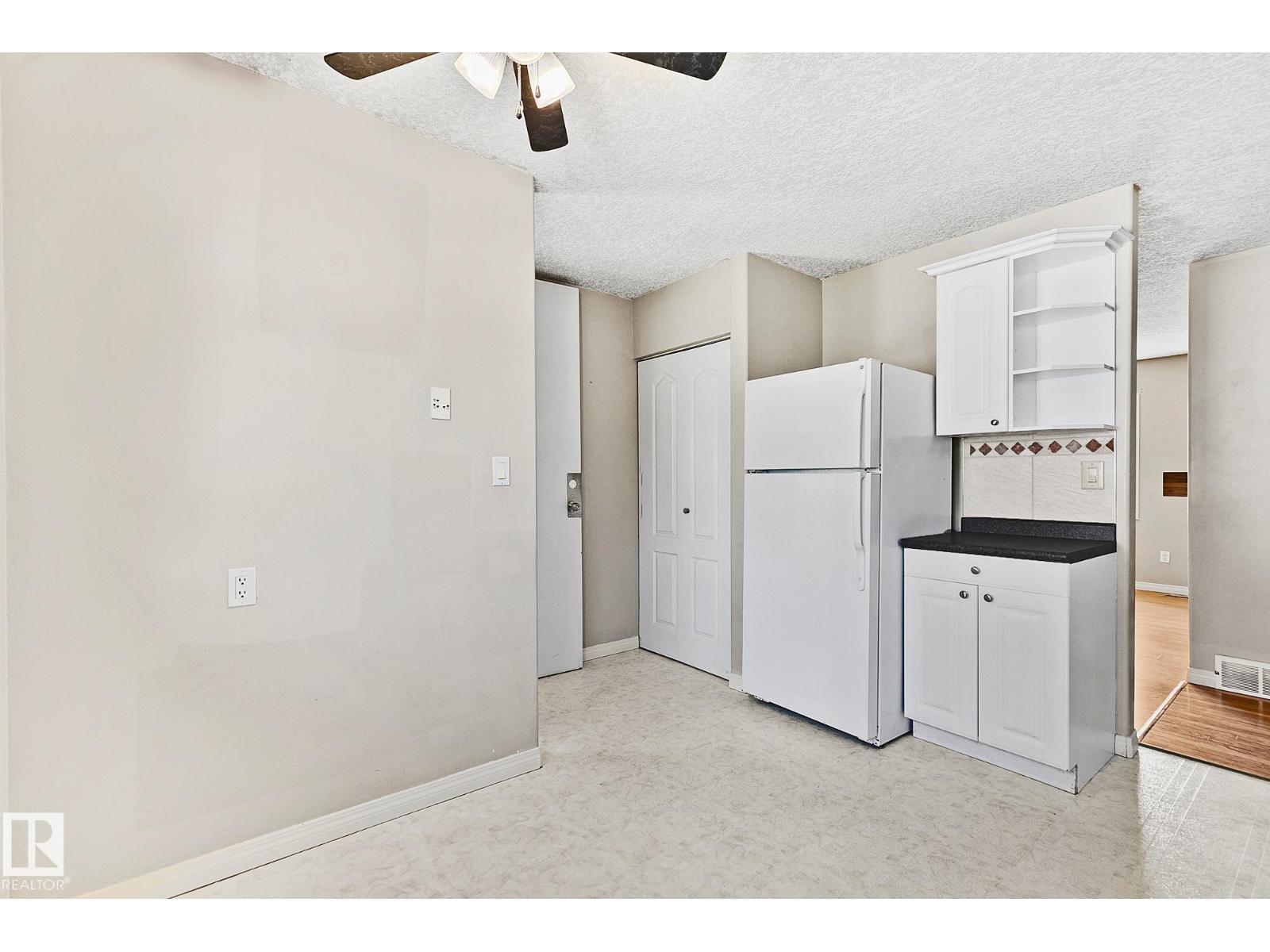 17059 98 ST NW - 9