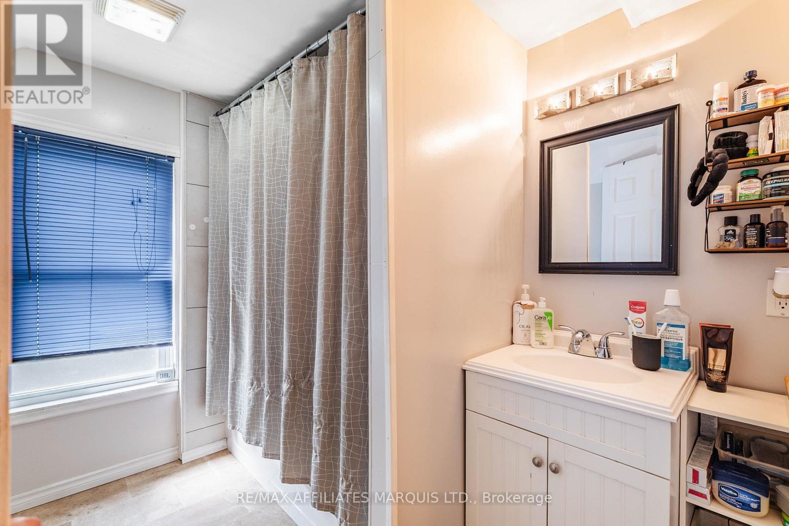22 FROST AVENUE - 22
