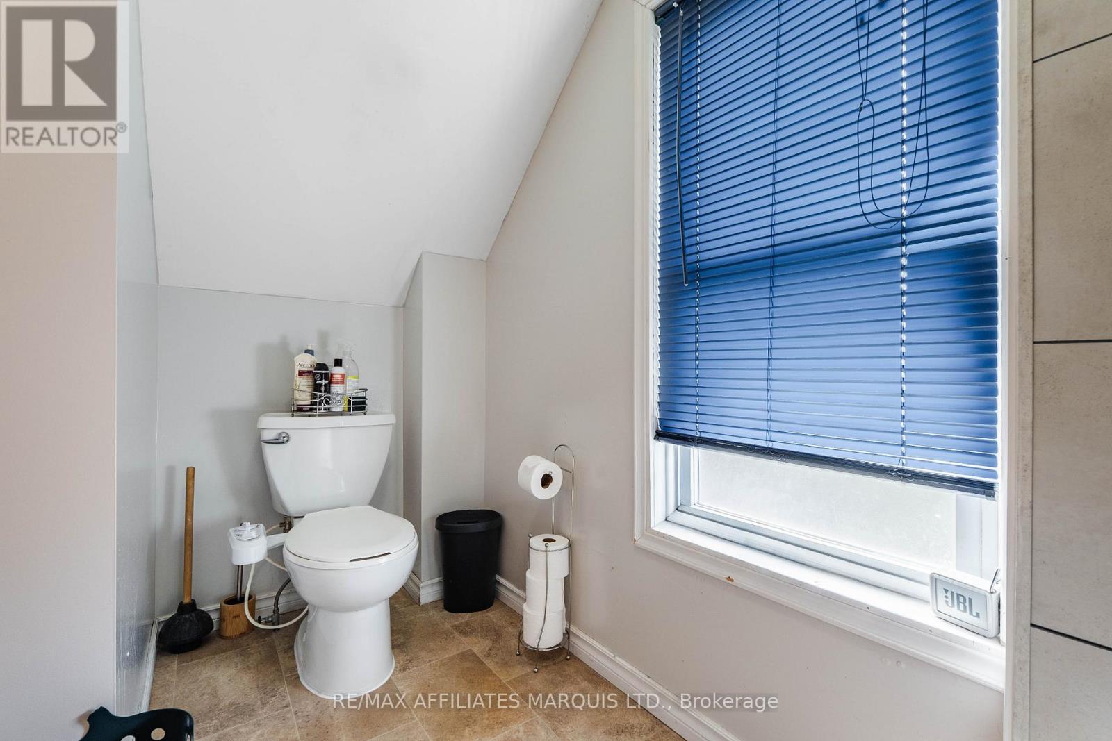 22 FROST AVENUE - 23