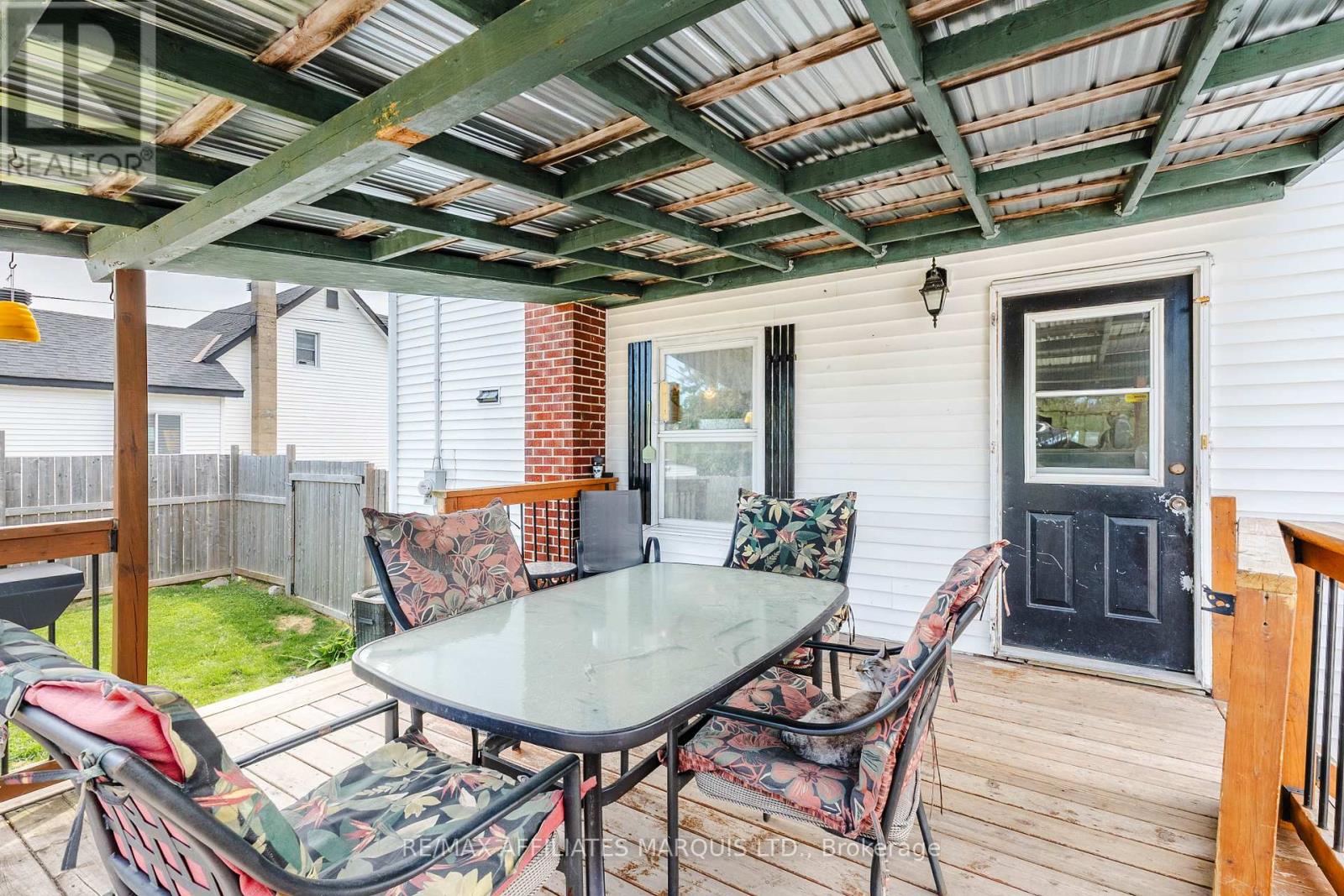 22 FROST AVENUE - 27