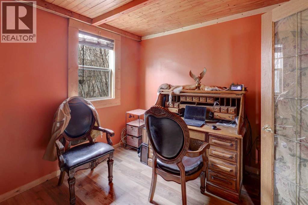 6424 32 Avenue NW - 22