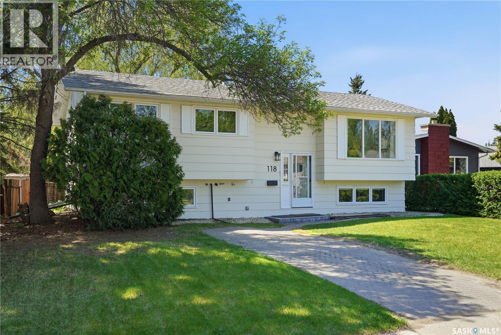 118 Laurentian DRIVE - Image 2
