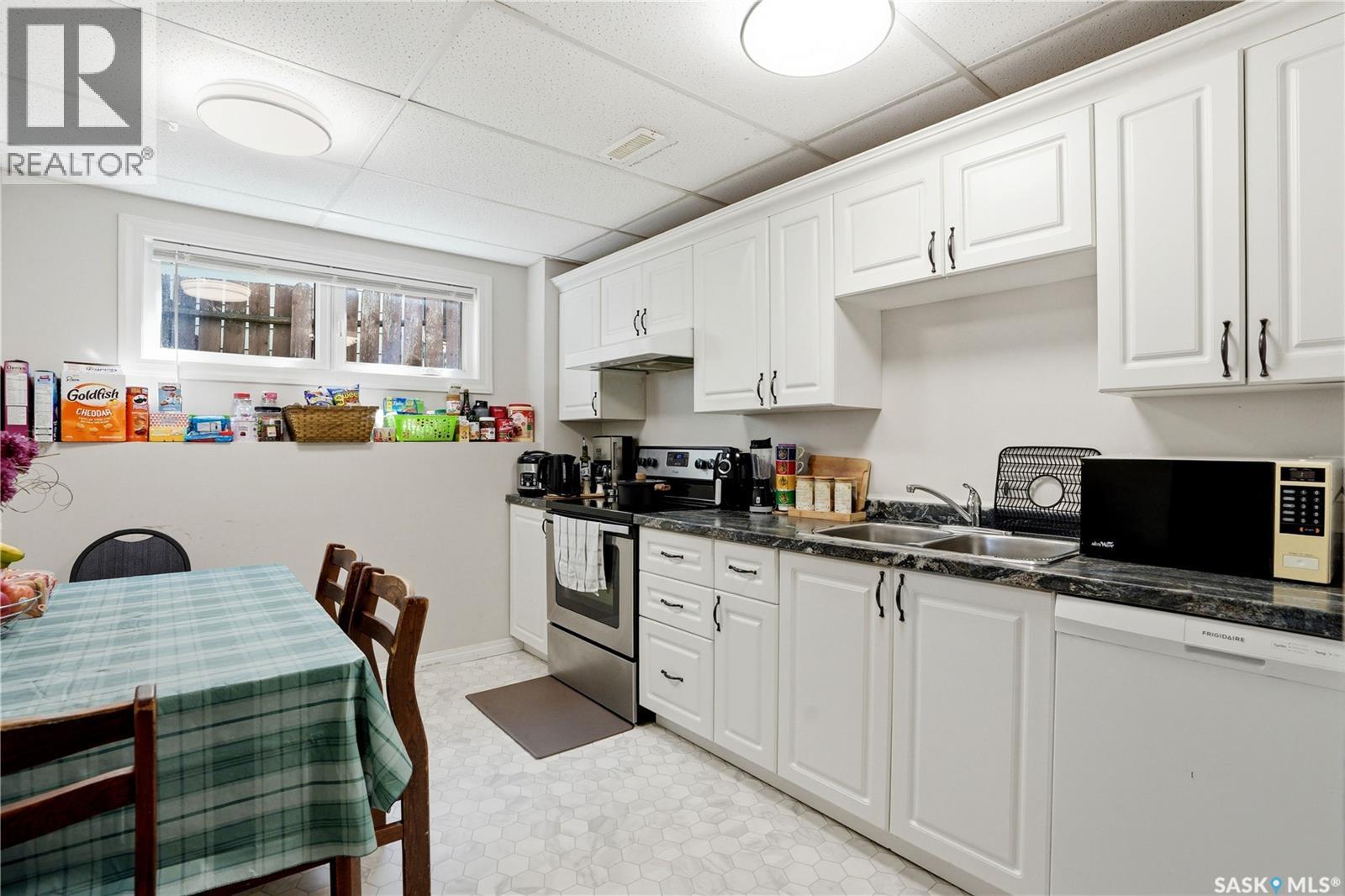 118 Laurentian DRIVE - 28