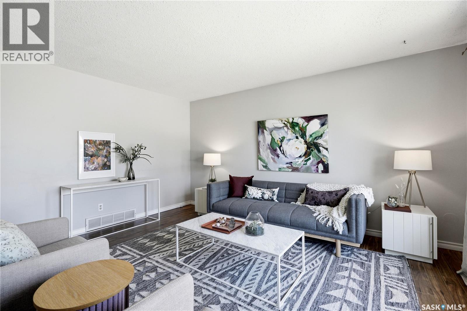 118 Laurentian DRIVE - 6