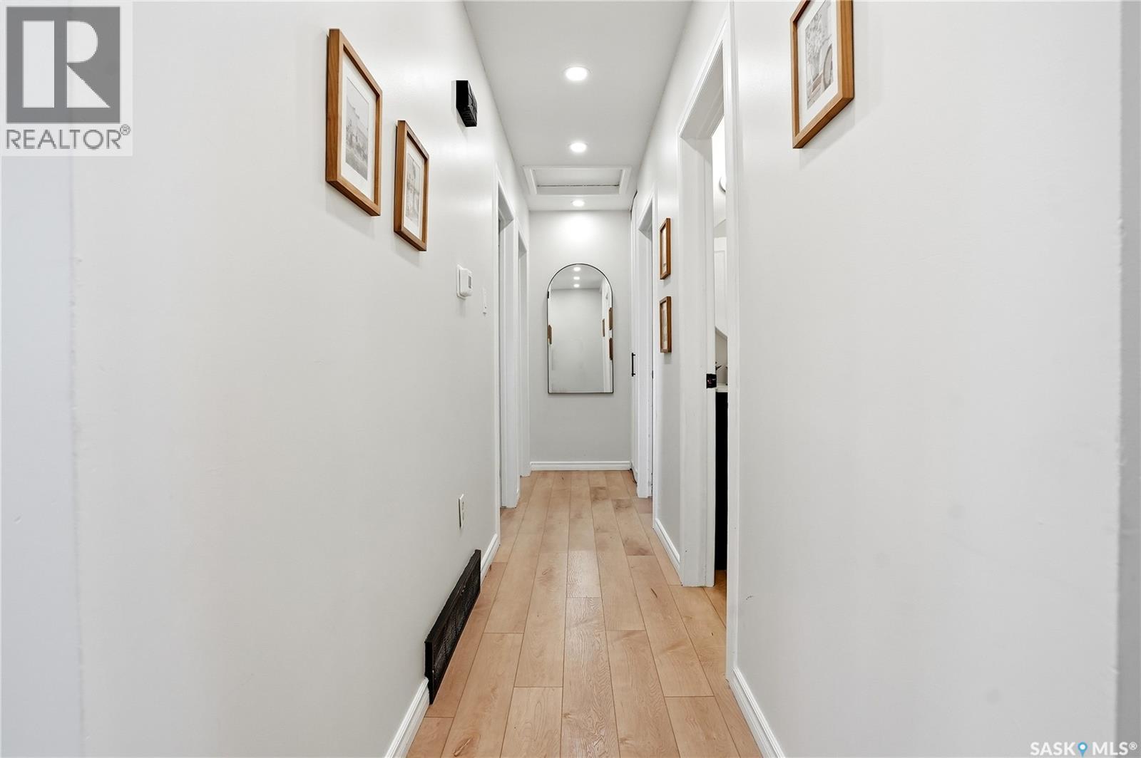 21 Potter CRESCENT - 16