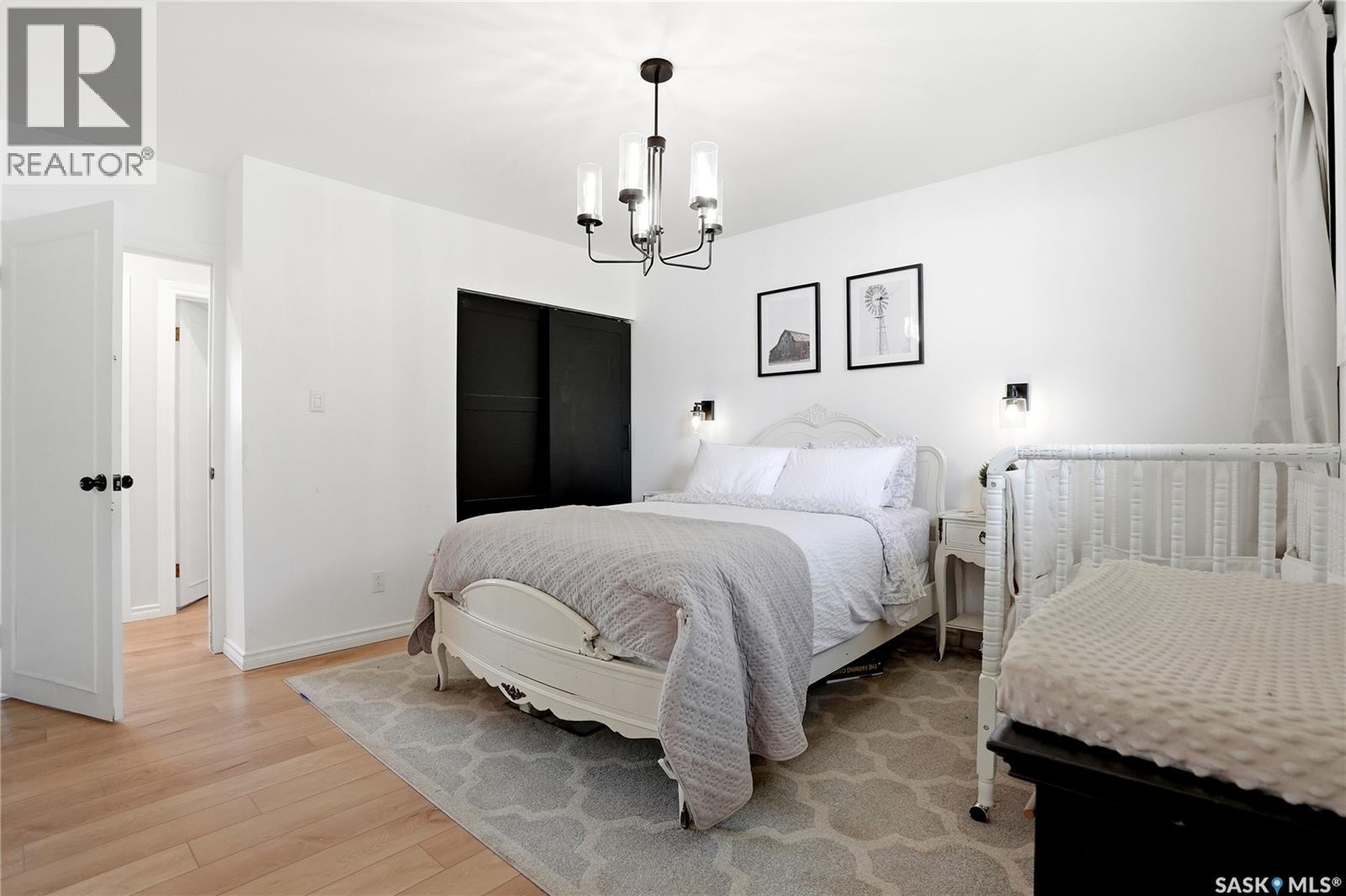 21 Potter CRESCENT - 23