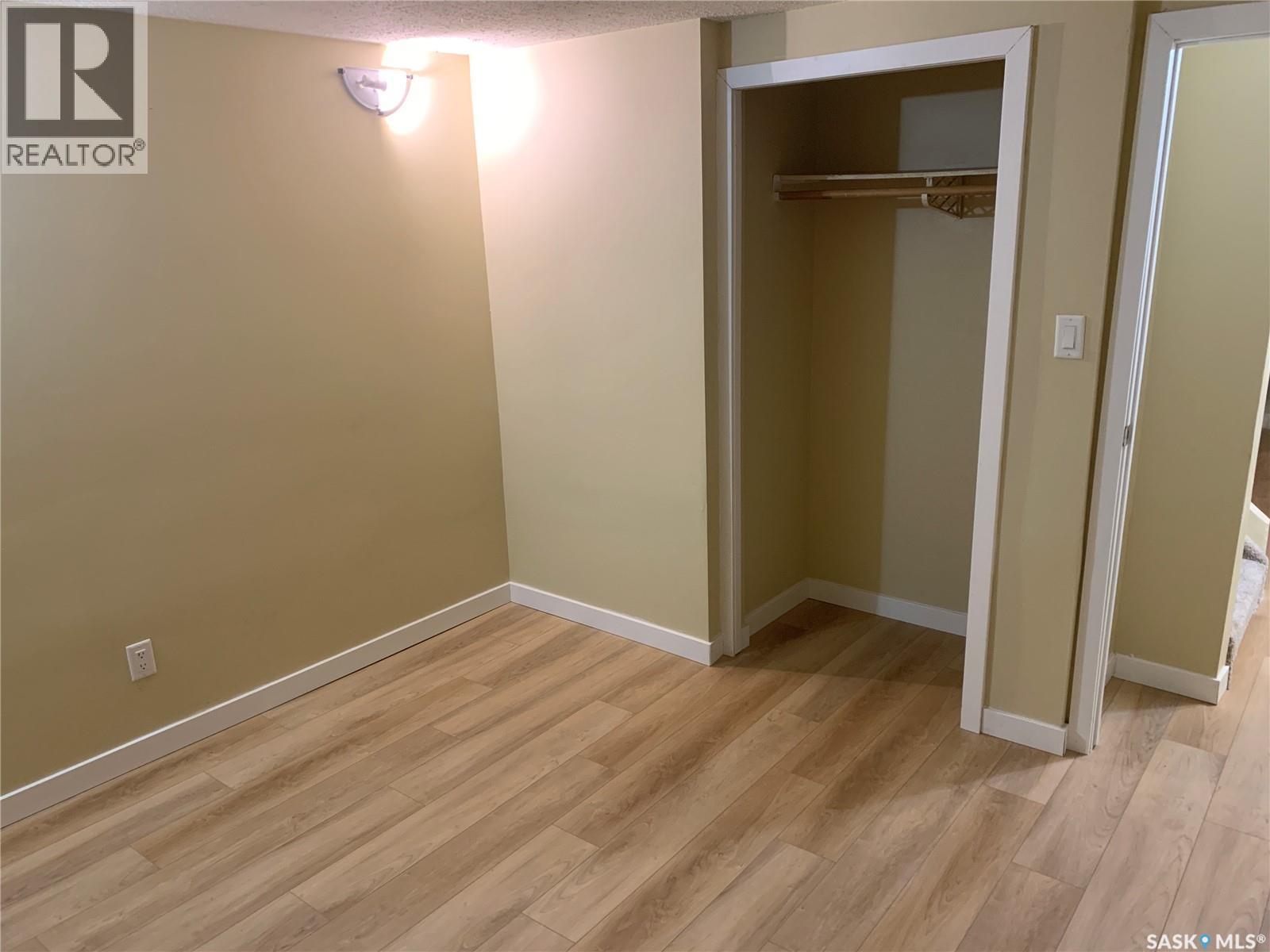 111 M AVENUE S - 12