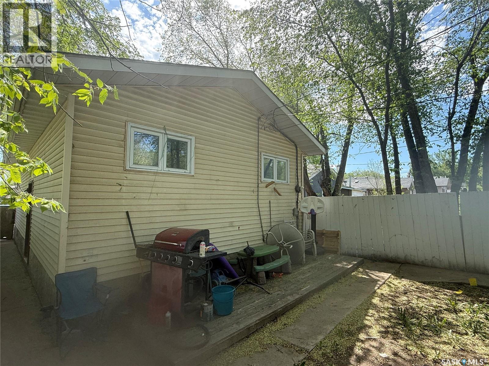 111 M AVENUE S - 14