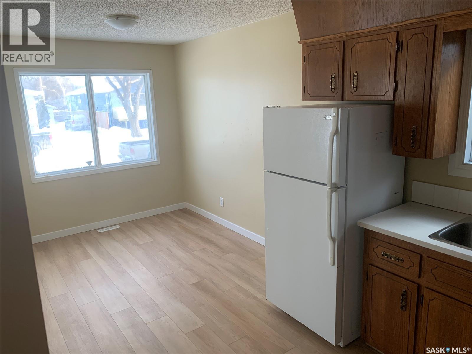 111 M AVENUE S - 4