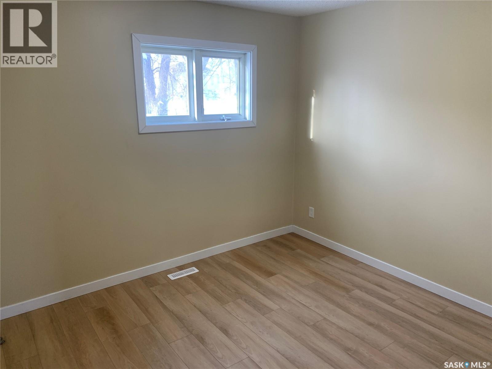 111 M AVENUE S - 7