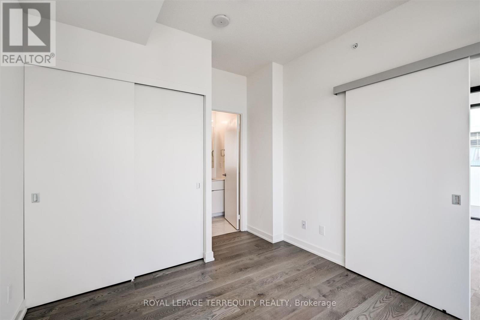 #2911 25 RICHMOND STREET E - 14