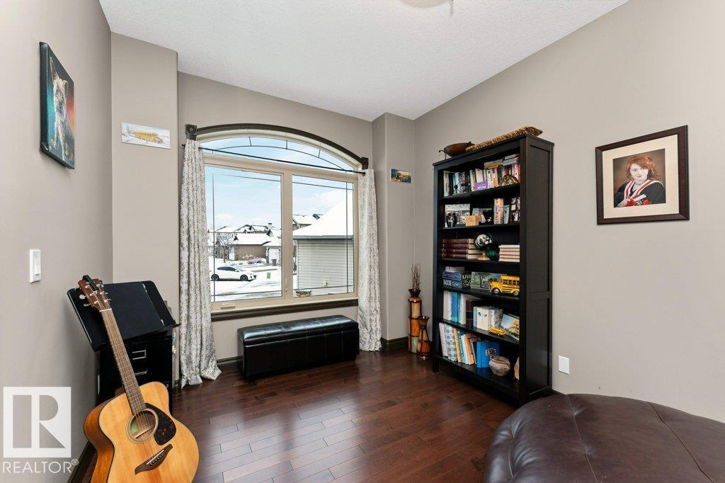 33 HILLCREST PT — photo 8