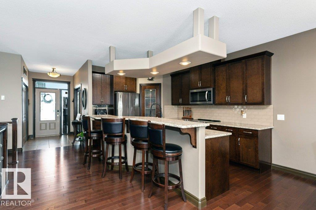 33 HILLCREST PT — photo 20