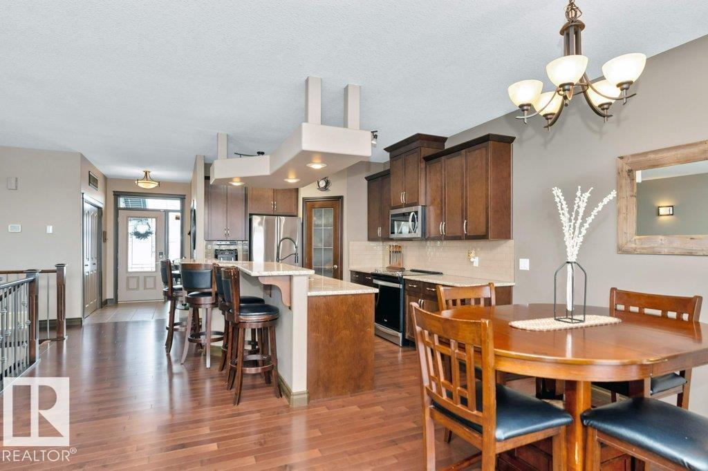 33 HILLCREST PT — photo 22