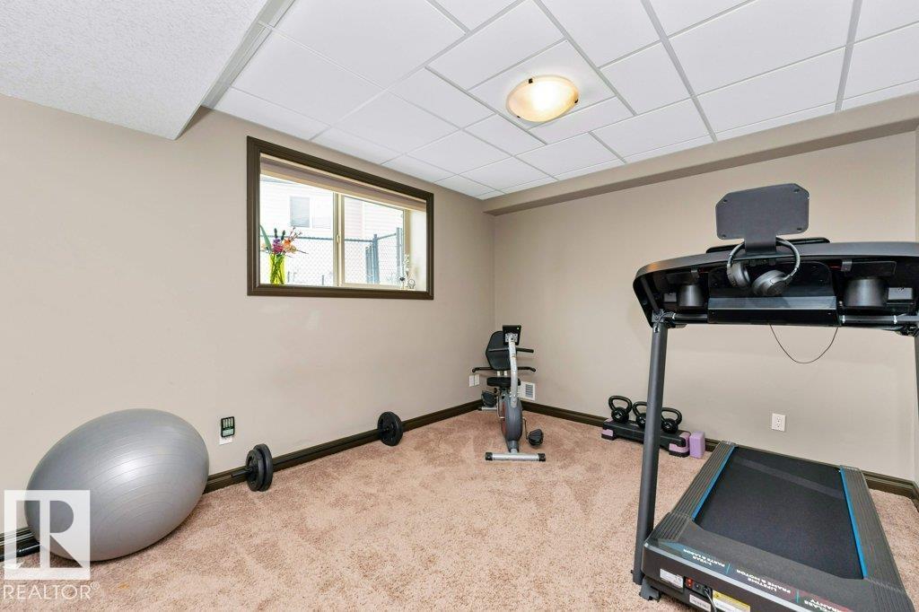 33 HILLCREST PT — photo 28