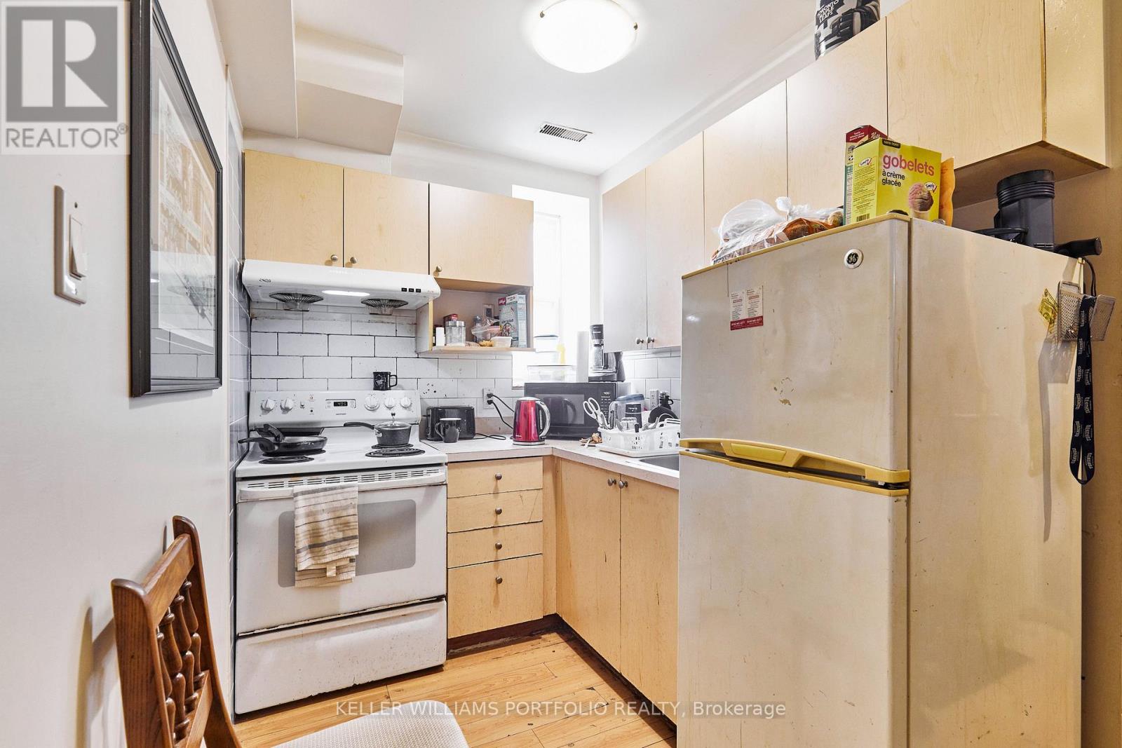 1395 GERRARD STREET E - 18