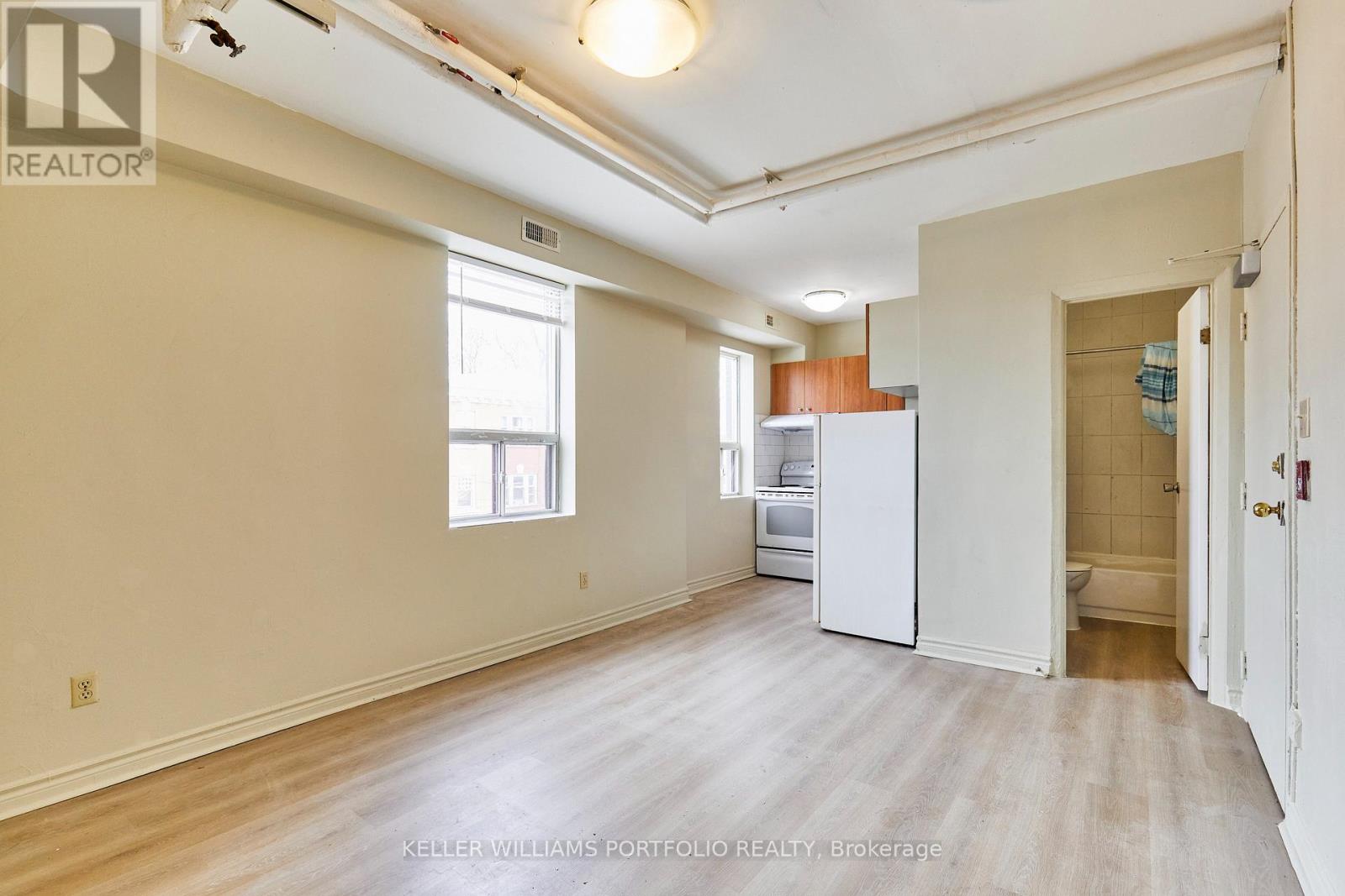 1395 GERRARD STREET E - 19