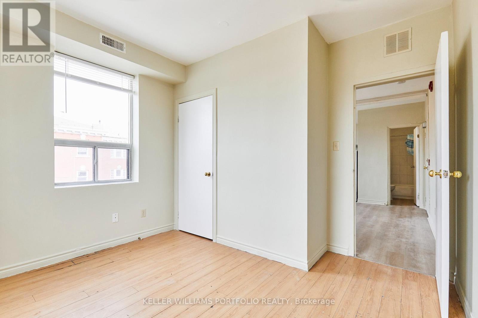 1395 GERRARD STREET E - 26
